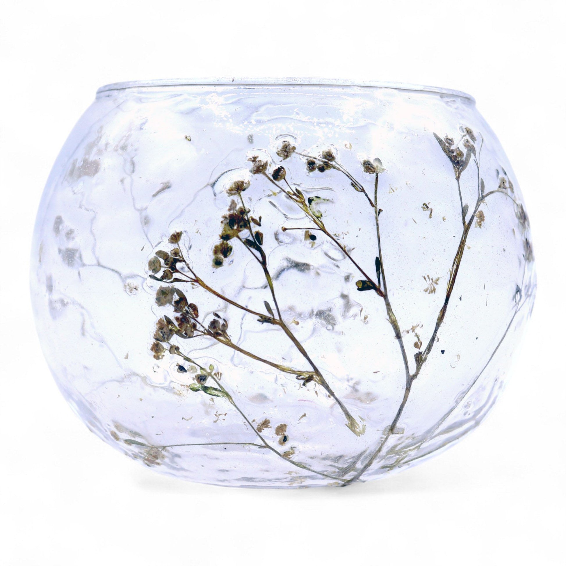 Detailed close up view highlighting the high quality craftsmanship and individual features of the natural floral glass bowl candle holder margarita 8x10cm562