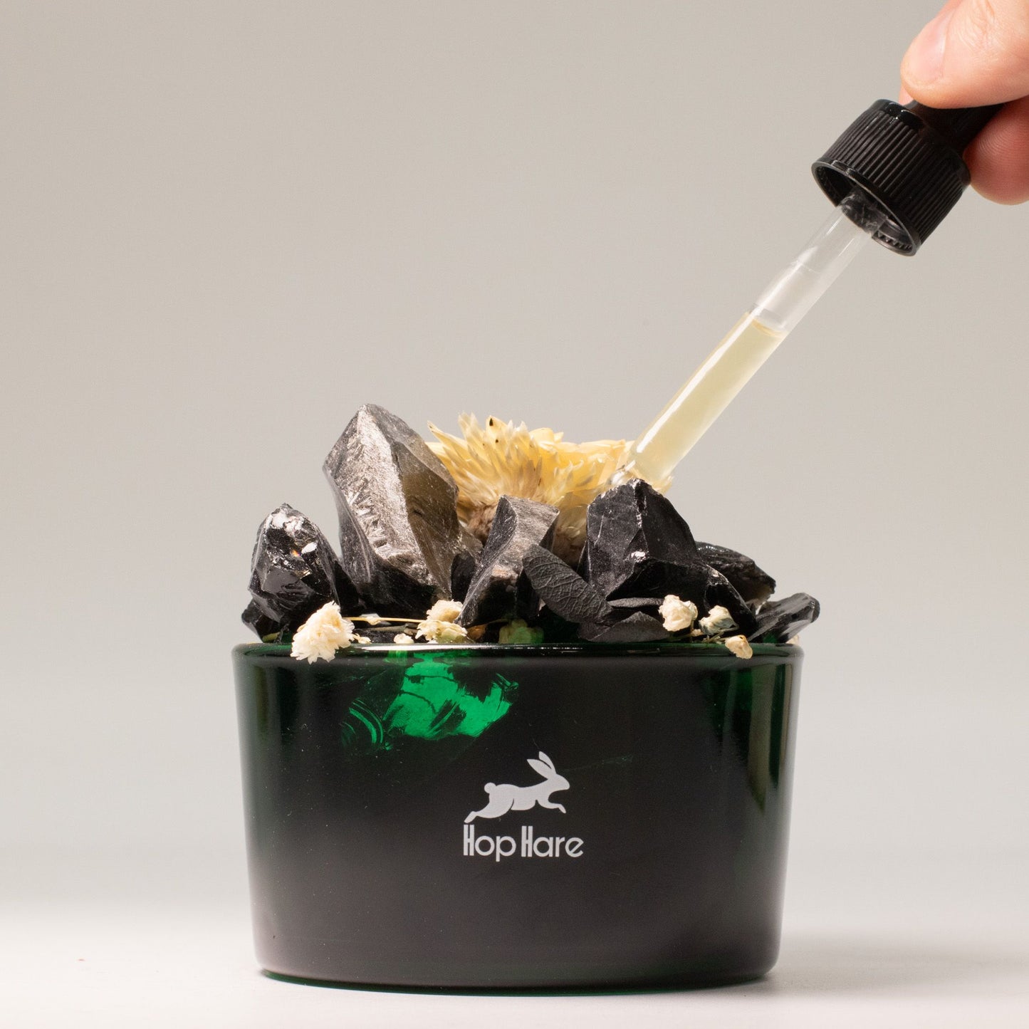 Hop Hare Diffusing Crystals & Floral Set - The King from our luxury hop hare diffusing crystals & floral sets collection