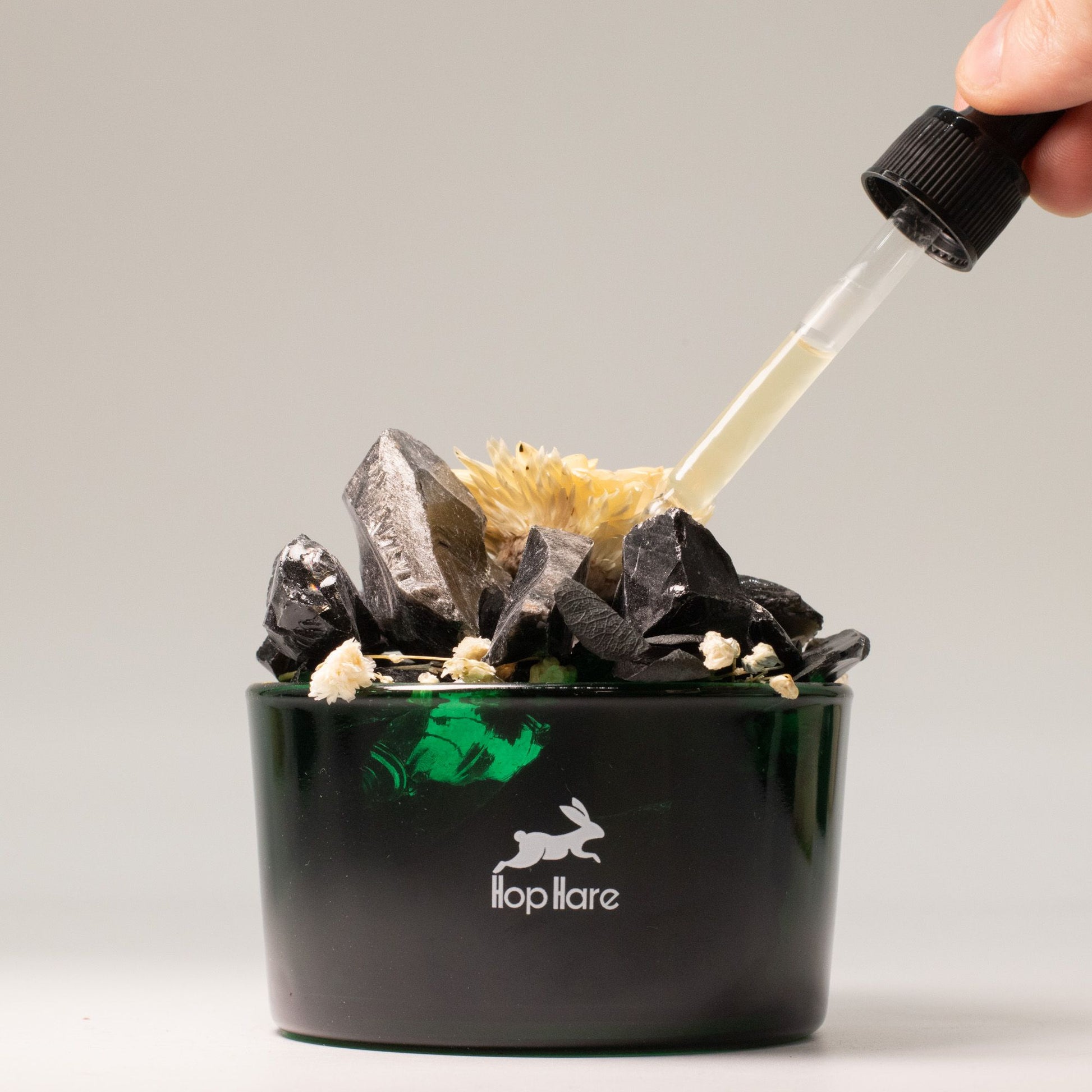 Hop Hare Diffusing Crystals & Floral Set - The King from our luxury hop hare diffusing crystals & floral sets collection