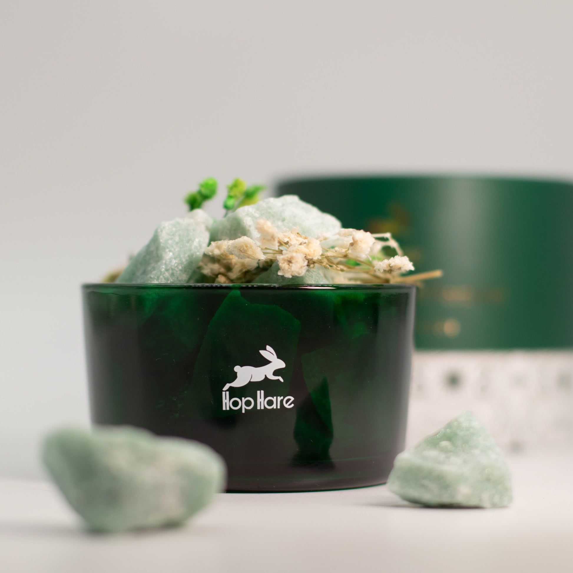 Hop Hare Diffusing Crystals & Floral Set - The Magician from our luxury hop hare diffusing crystals & floral sets collection