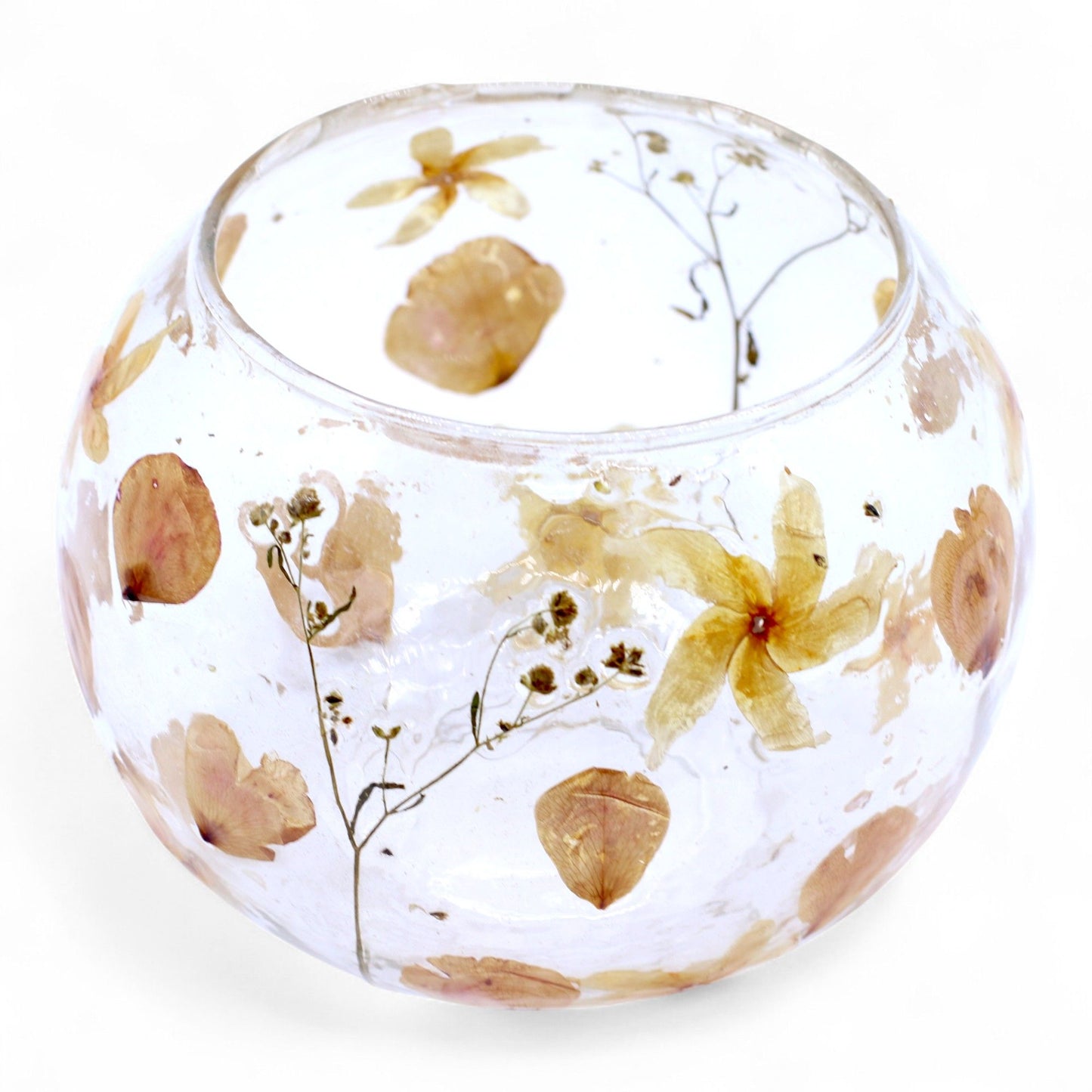 Detailed close up view highlighting the high quality craftsmanship and individual features of the natural floral glass large bowl candle holder rosa 12x13cm644