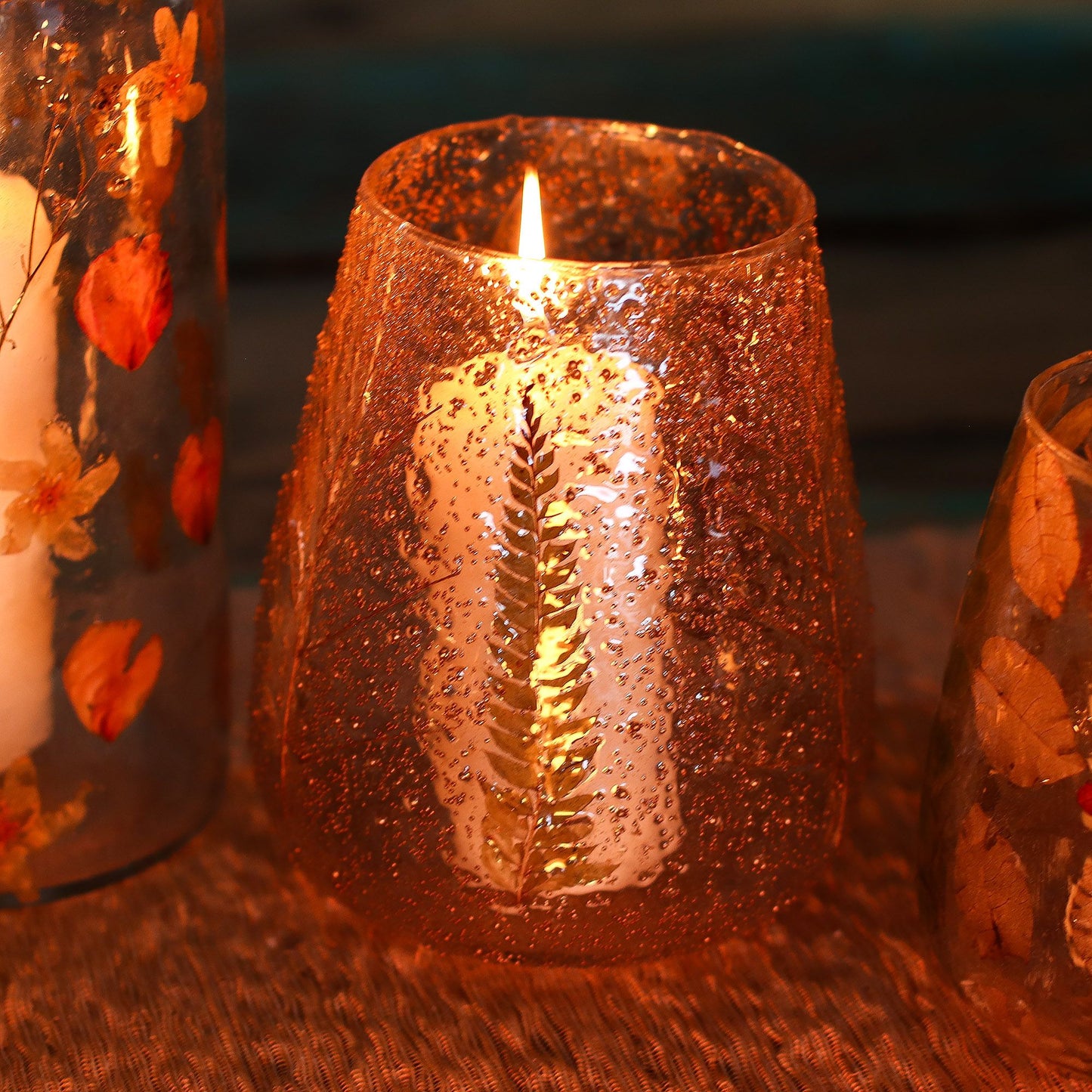 Detailed close up view highlighting the high quality craftsmanship and individual features of the natural floral glass large bowl candle holder pino 15x12cm647