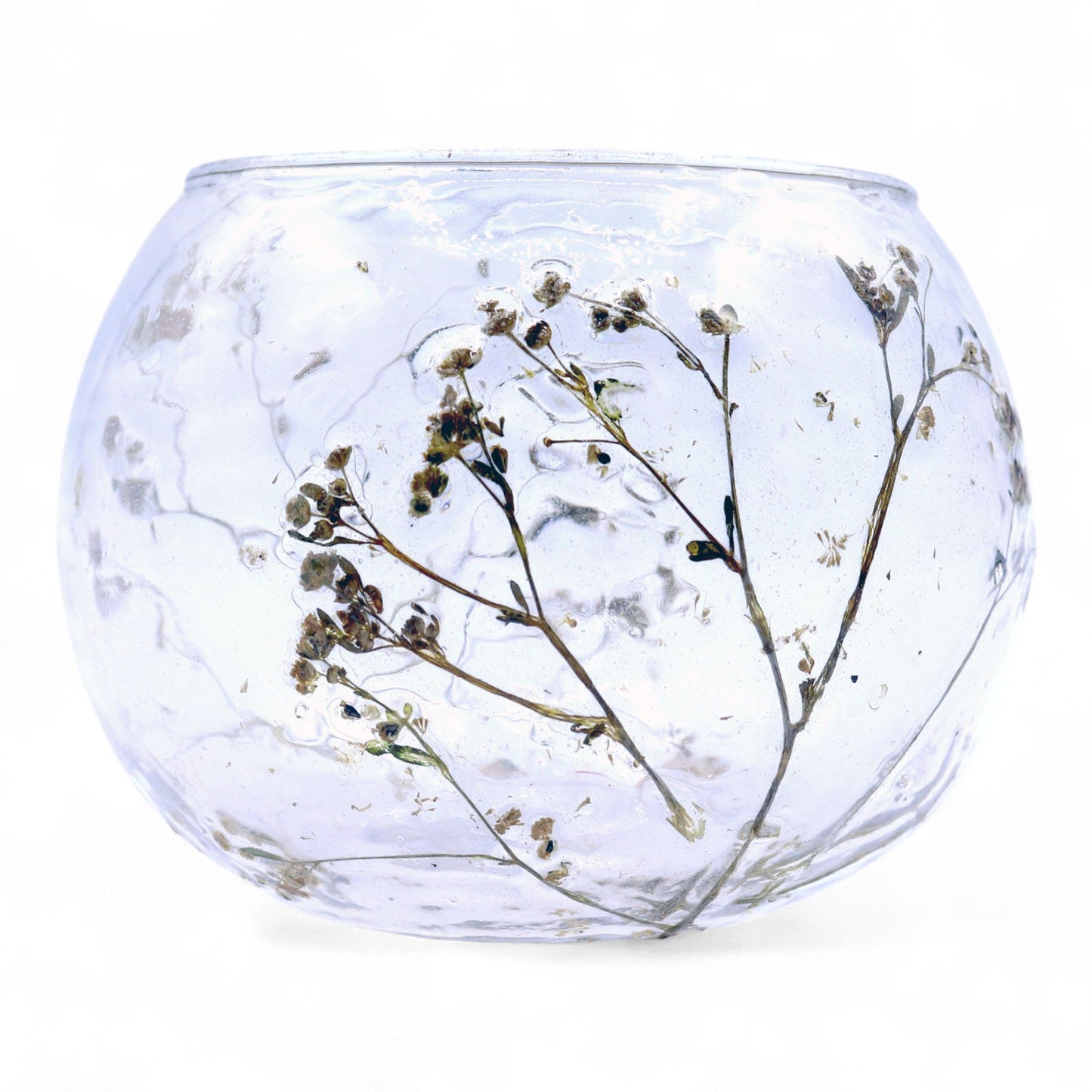 Detailed close up view highlighting the high quality craftsmanship and individual features of the natural floral glass bowl candle holder margarita 8x10cm562