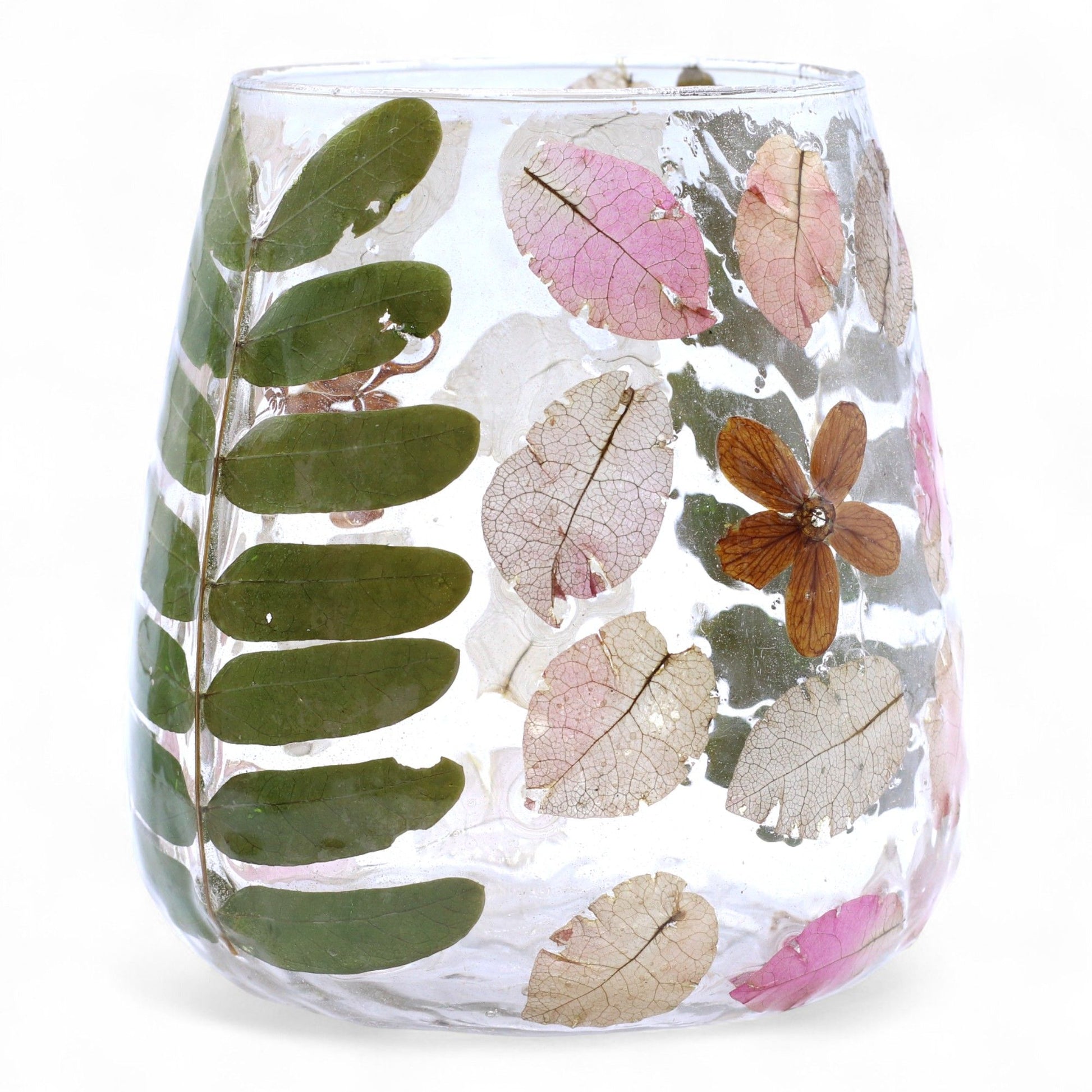 Detailed close up view highlighting the high quality craftsmanship and individual features of the natural floral glass vase candle holder primavera 12x11cm638