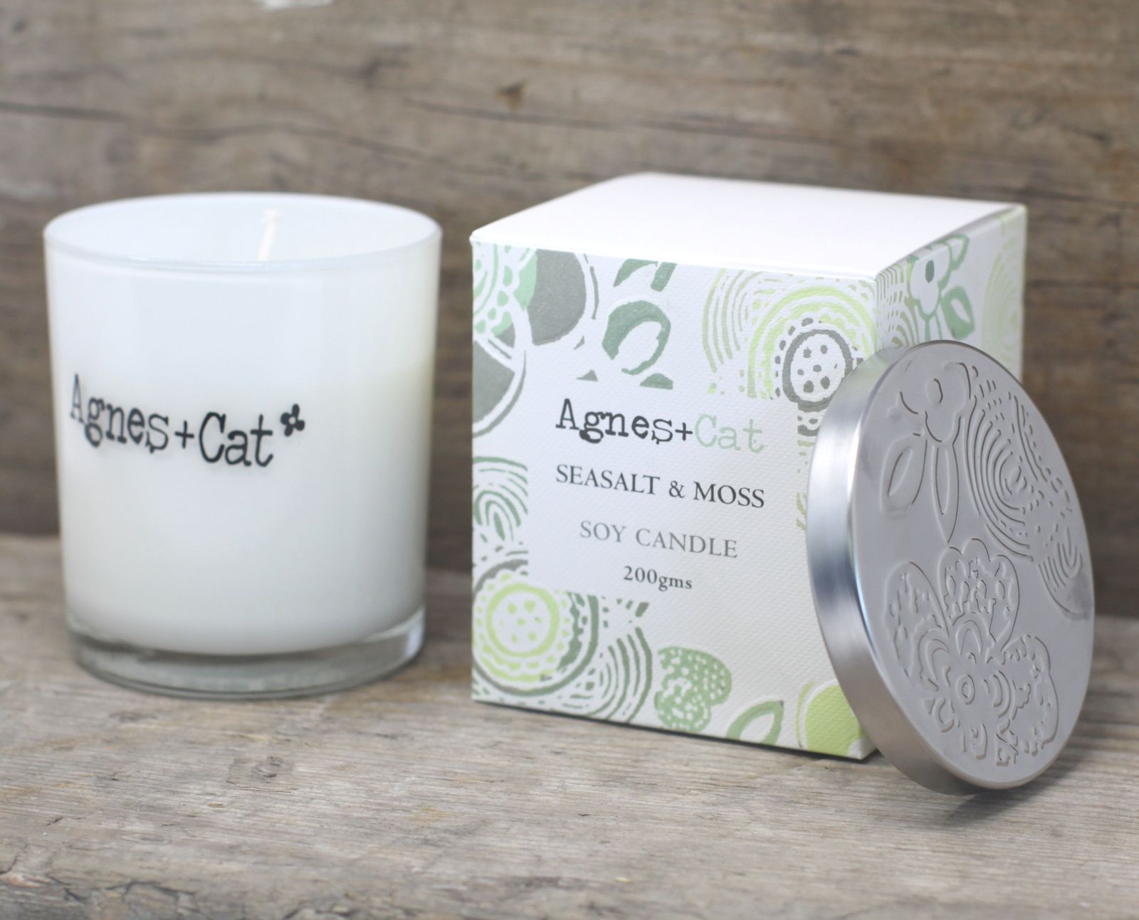 Luxury presentation of the agnes cat votive candle velvet moon509 showing the premium artisan packaging and complete set contents