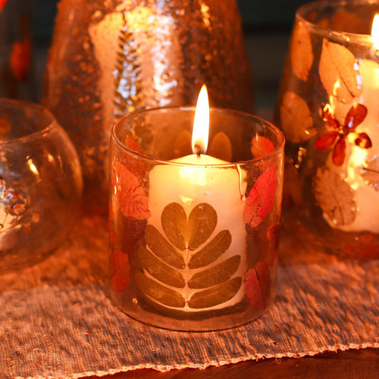 Luxury presentation of the natural floral glass straight candle holder primavera 8x8cm654 showing the premium artisan packaging and complete set contents