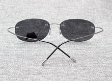 Laden Sie das Bild in den Galerie-Viewer, Great looking ultralight  sunglasses
