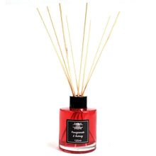 Load image into Gallery viewer, 120ml Reed Diffuser Pomegranate &amp; Nutmeg
