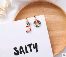 Load image into Gallery viewer, Christmas earrings gift  with personality - Giftexonline
