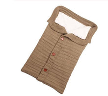 Charger l&#39;image dans la galerie, Warm Knitted Sleeping bag for babies
