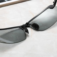 Laden Sie das Bild in den Galerie-Viewer, Men Polarized  SunGlasses  great for driving
