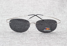 Load image into Gallery viewer, Great looking ultralight  sunglasses
