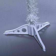 Laden Sie das Bild in den Galerie-Viewer, Kingfisher Festive 5ft Artificial Spruce 🎄 Christmas Tree Plastic Stand-Green🎄
